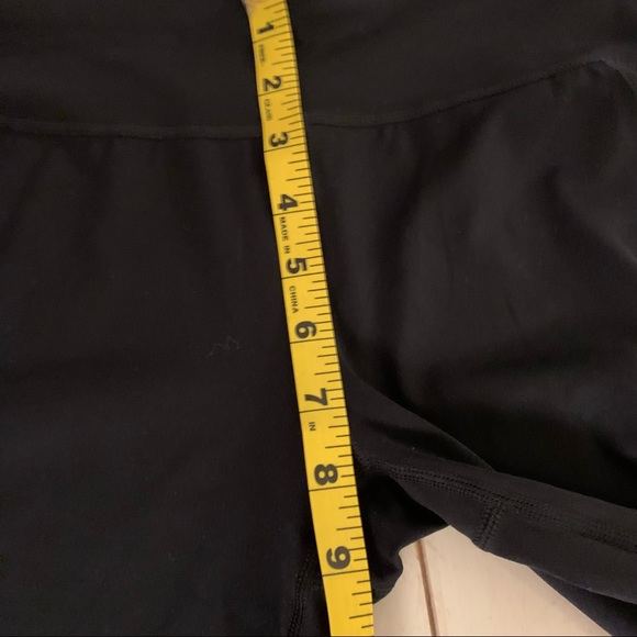 Sweaty Betty // Crops Small - Picture 4 of 16